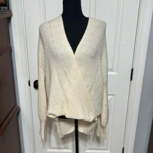 🍁 Cream v neck Max Studio sweater